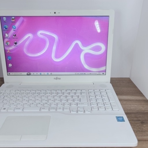 B65【FUJITSU♡SSD♡メモリ4GB】カメラ付ノートPC/初心者
