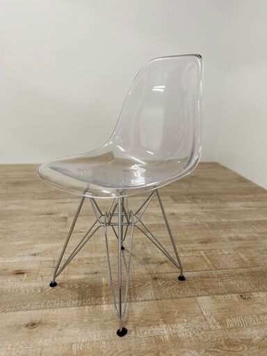 イームズシェルチェアのリプロダクト品