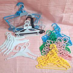 ベビーキッズ　ハンガー大量