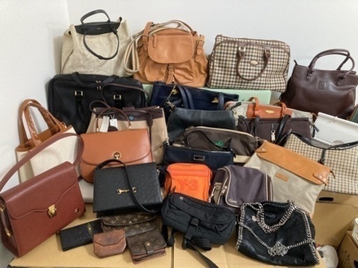 早い者勝ち‼️ ブランドバッグ・サイフ・ポーチなど35個以上‼️