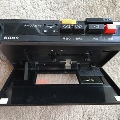 SONYラジオカセットCFS-E12とカセットテープレコーダーTCM-17の画像
