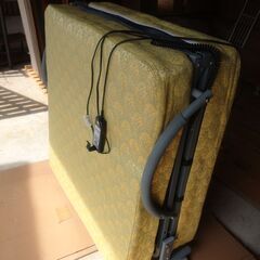 折畳みシングルベッド差し上げます!