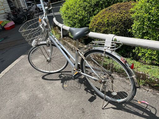 【リサイクルショップどりーむ鹿大前店】No.1006　自転車　ママチャリ　T字ハンドル　シルバー　LEDオートライト　3段内装ギア付き　