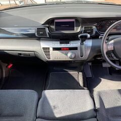 【古い車ですが小回りも良く効き荷物等も多く入ります。】20年前に作られたとは思えないくらい操作性が良いです。の画像