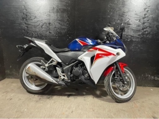 ★お支払い総額13.8万円★ 買取強化中！どんな車両も1万円～保証します！ ホンダ CBR250R 人気のCBR！カッコイイ！ツーリングに！通勤通学に♪