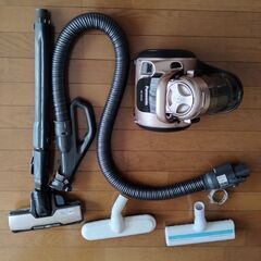 パナソニック掃除機《手元ブラシ、ふとん用ノズル、説明書付き》の画像