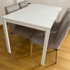 IKEAダイニングテーブル
