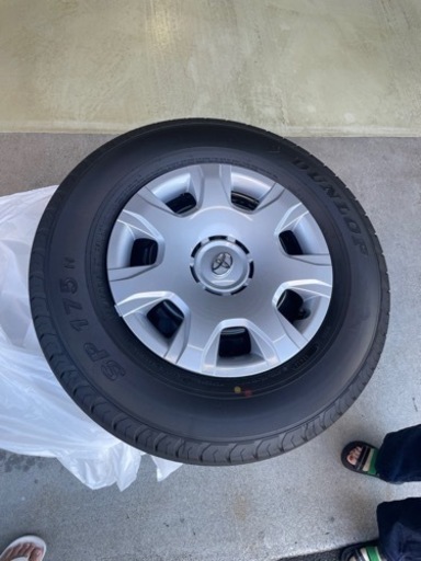 新品同等　ハイエース　純正タイヤ4本セット15インチ　23年6週製造