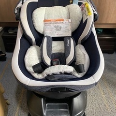 チャイルドシート　combi 0歳から4歳　ISOFIX