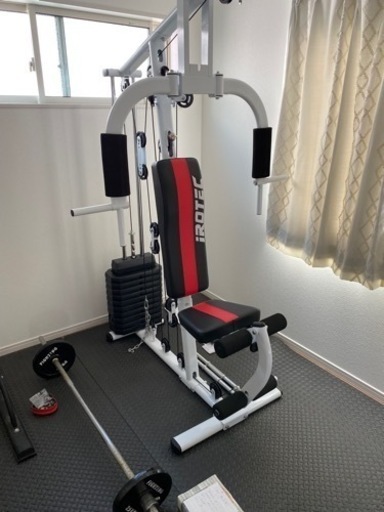 トレーニングマシン