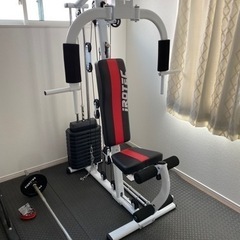 トレーニングマシン  

