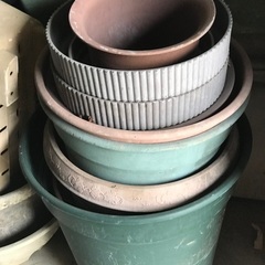 植木鉢　多種　(形サイズいろいろ)の画像