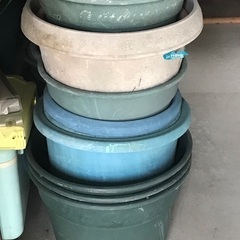 植木鉢　多種　(形サイズいろいろ)の画像