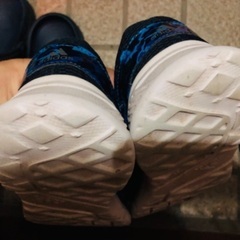 adidas スニーカー　23.5cmの画像