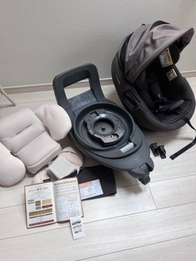 combi チャイルドシート THE Sシリーズ