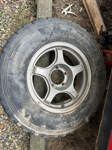 ジムニースペアタイヤ