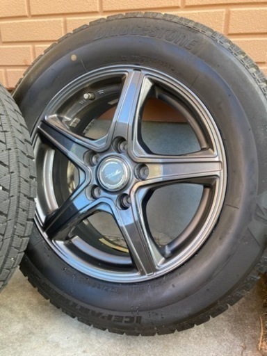 二日間限定セール　美品　195/65/r15　2021年12月購入　スタッドレスタイヤホイール４本