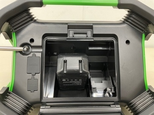 【ほぼ未使用】日立工機 コードレスラジオ付テレビ UR18DSML 14.4/18V 充電式 Bluetooth機能搭載  HITAC