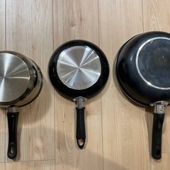 ⭐️お取引決定済⭐️フライパン2つ・お鍋1つの画像