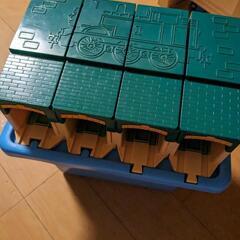 決まりました　トーマス　プラレール　収納ケース
