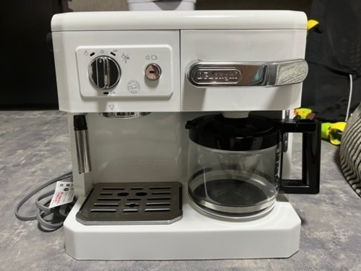 【決まりました】デロンギ　コンビコーヒーメーカー　ホワイト　 BCO410J