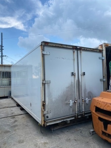 トラック用保冷アルミコンテナ