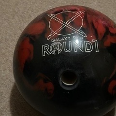 ラウンドワンのボーリングの玉の画像