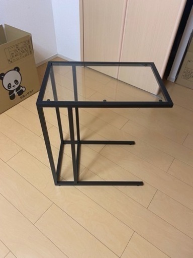 サイドテーブル