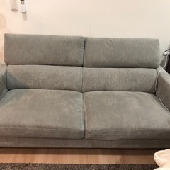ニトリ製品　3人がけのソファーの画像