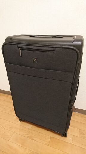 【美品】軽量素材・防水加工の大容量スーツケース XXLサイズ