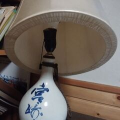 陶器を改造した電気スタンド