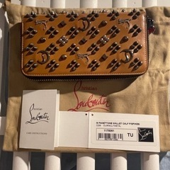 希少　美品Christian Louboutin 長財布