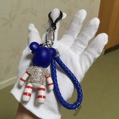 おしゃれメガネクマちゃんキーホルダー バッグチャームの画像