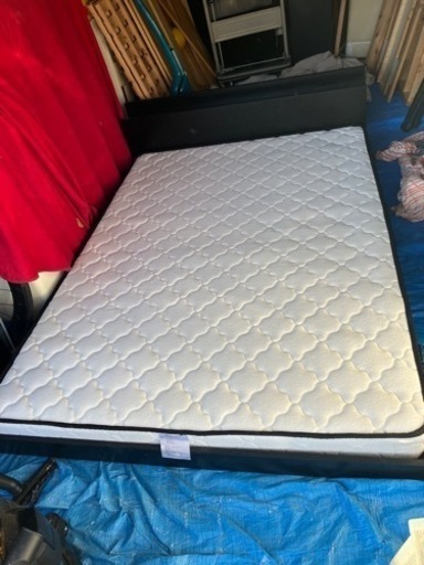 ダブルベッド　ローベッド