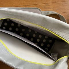adidas アディダス LIGHT ENAMEL ショルダーバッグの画像