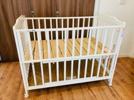 ☆除菌清掃済☆ カトージ くまのプーさん ベビーベッド ライトブラウン