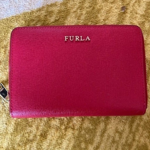フルラ財布