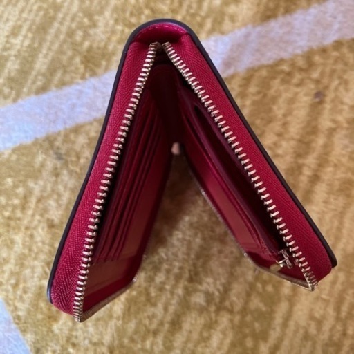 フルラ財布