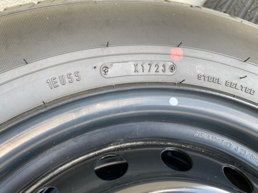 ハイエース　純正　タイヤ　ホイール　4本セット　ほぼ新車外し　