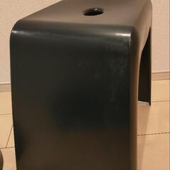 【差し上げます】お風呂の椅子と桶の画像