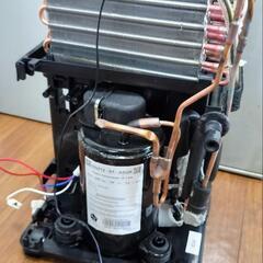 冷媒　代替フロンR134a容器　除湿機