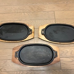 ⭐️まだまだ使える中古品⭐️ステーキやハンバーグの鉄板皿３セット⭐️