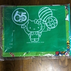 ハローキティ　レジャーシート（収納袋付き）の画像