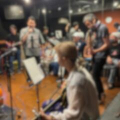 【40歳以上対象】初心者、楽器経験２、３年のためのバンド経験演奏会受付中！ - バンド