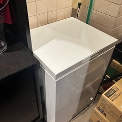 冷凍庫 100L 上開き 静音 温度調節3段階 静音 省エネ 大容量 ホワイトの画像