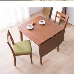 伸長式ダイニングテーブルの画像