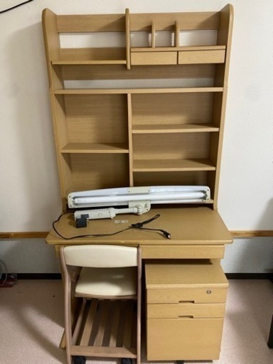 【決まりました】【10㎞以内　送料無料】 学習机 机 デスク 引き出し付き 鍵付き 幅90cm