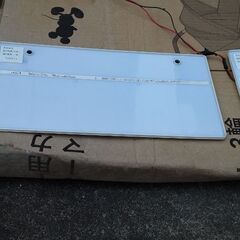 LED字光式ナンバープレート用照明器具中古の画像