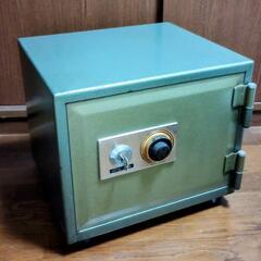 【あげます】家庭用金庫 ダイヤル式