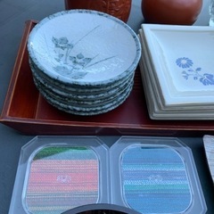 食器など一式の画像